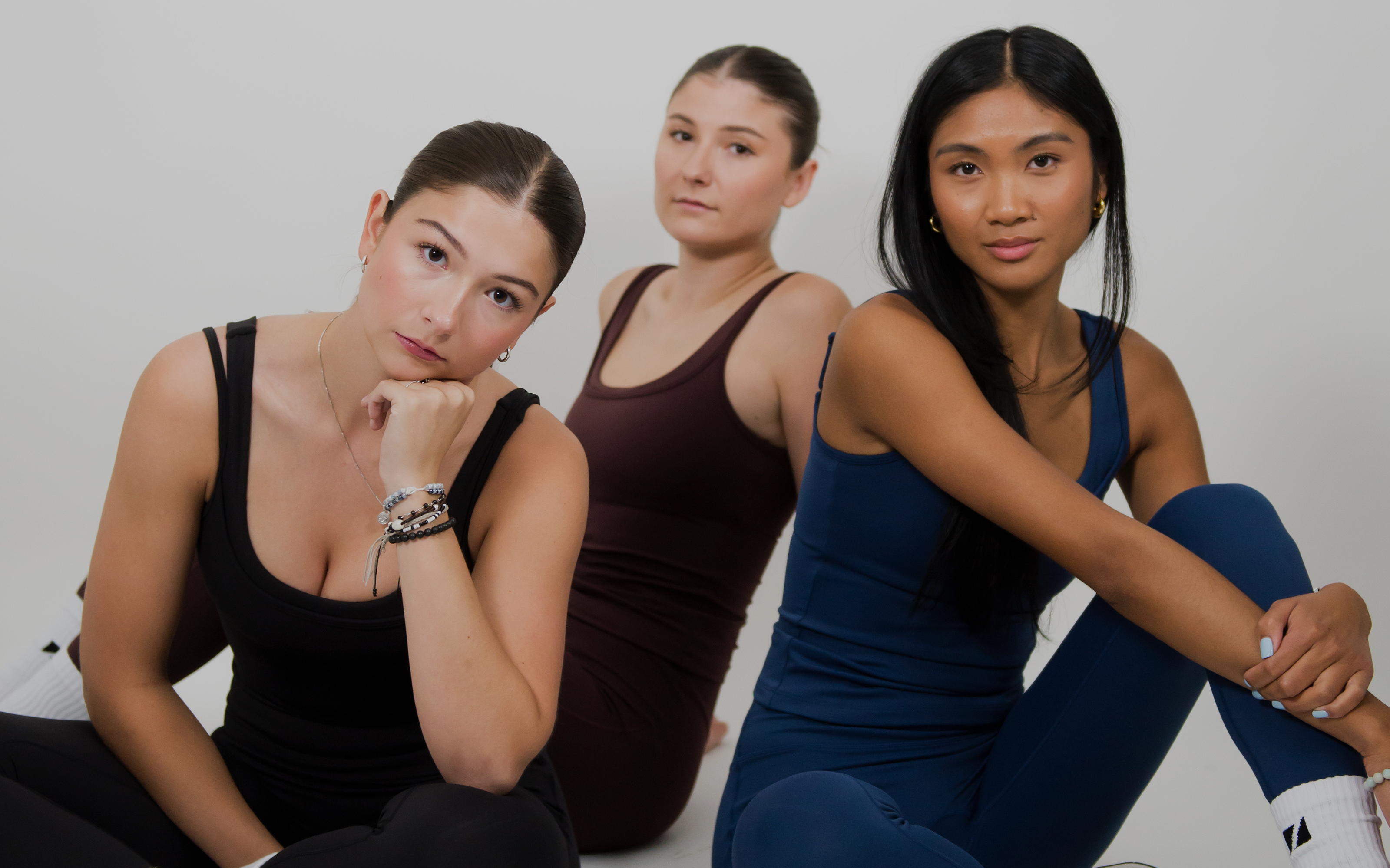 Women's T-Shirts / Long Sleeves