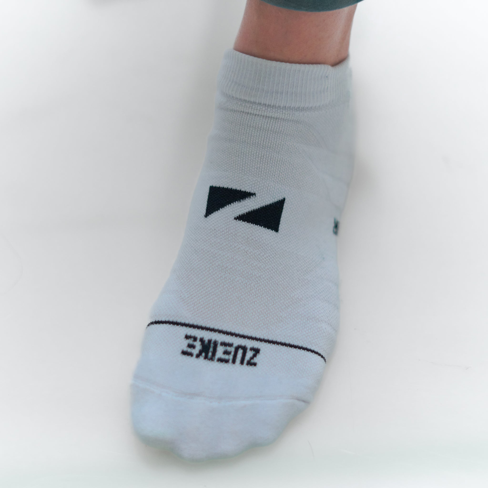 Zueike Pure Tab Sock